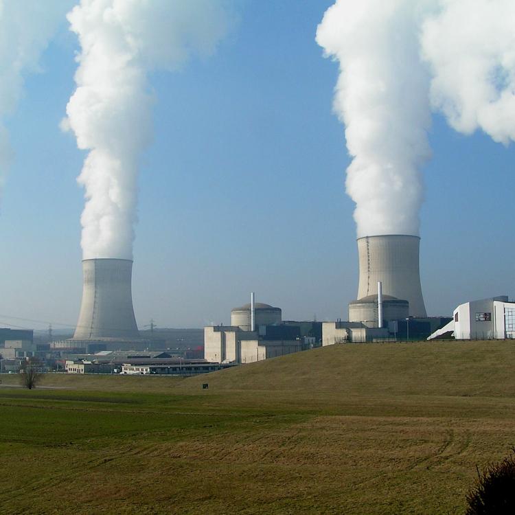 Nuclear power plant in Cattenom, France, picture by wikimedia_Stefan Kühn